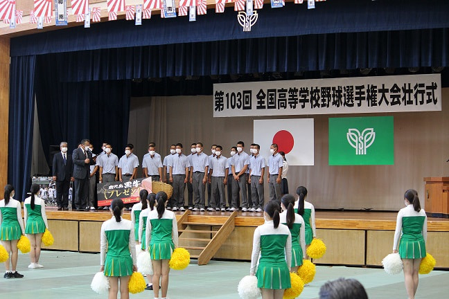 鹿児島県産で熱血応援！キバレ、樟南ナイン！！