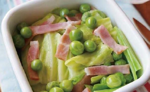 実えんどうとキャベツの塩バター炒め