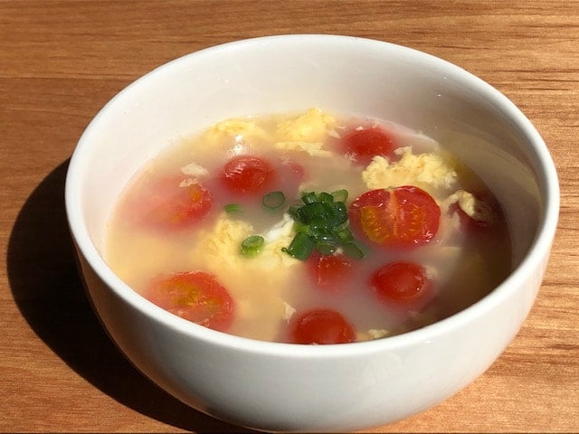 ミニトマトとたまごの中華風スープ